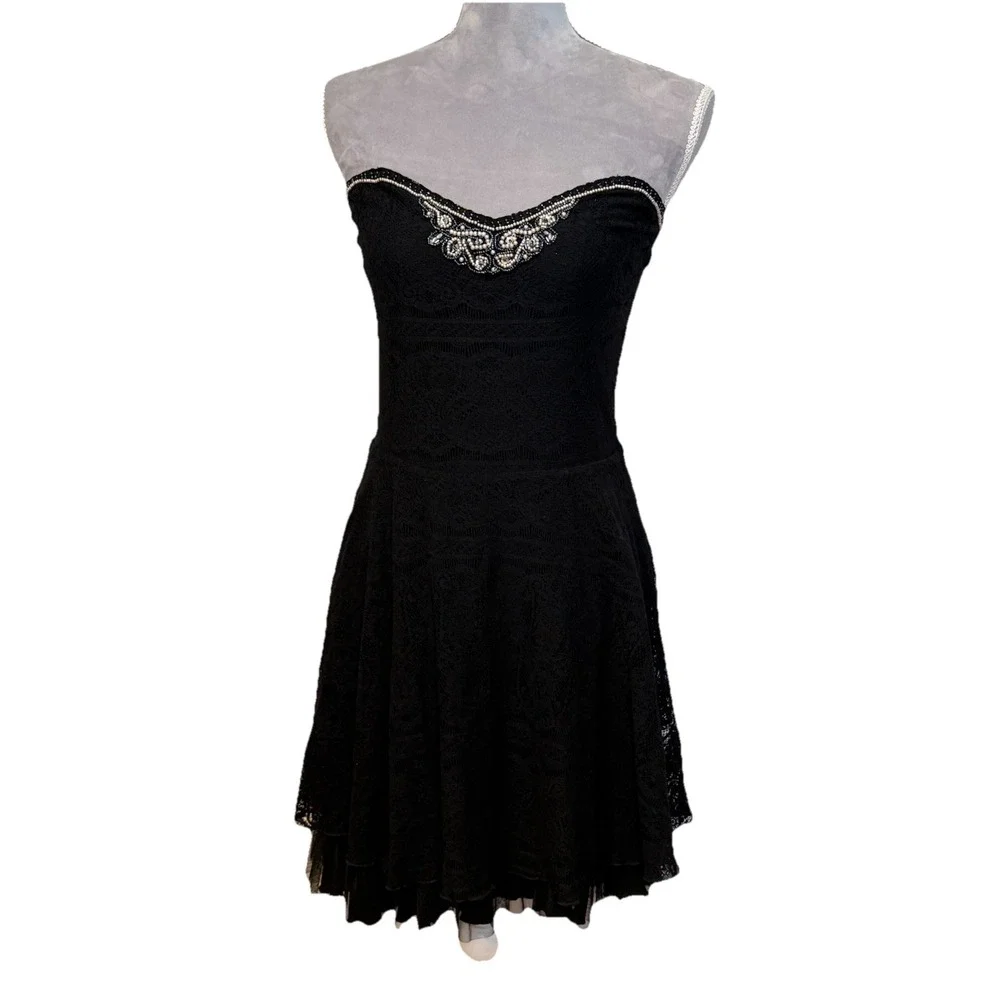 Free People Strapless Black Lace beaded Mini Dress Witchy Dark Romance‎ Goth LG
